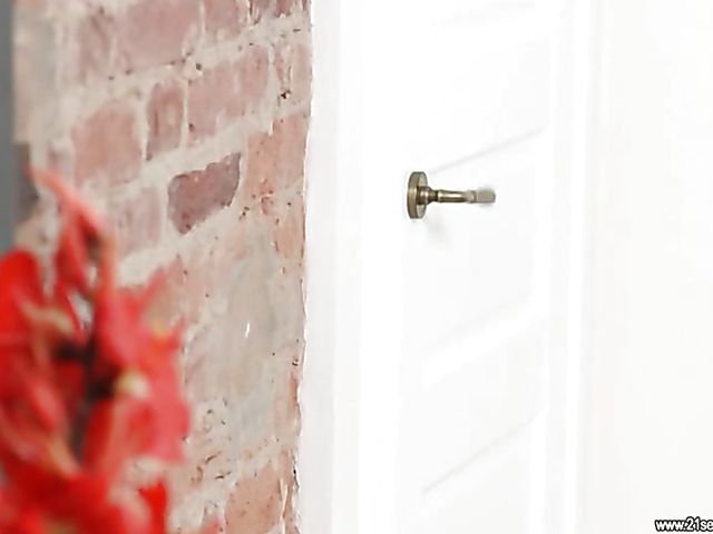 Skinny Lola Shine gets ass fucked by two guys