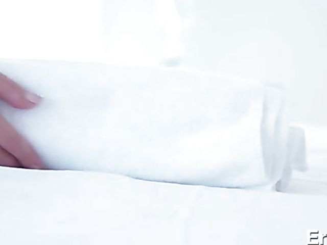 This massage girl cant wait to get banged