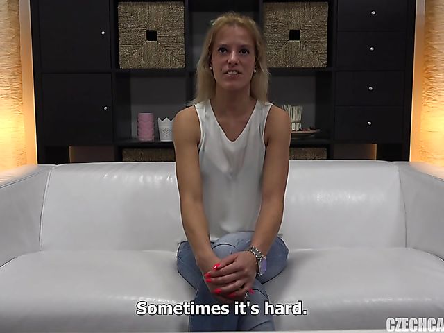 Amateur Czech lady Sandra takes a cock on casting