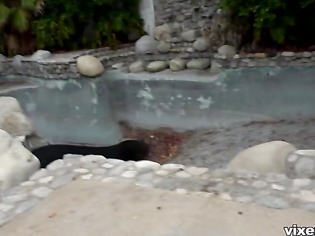 Outdoor sex in the backyard with shaved girl Kara Faux