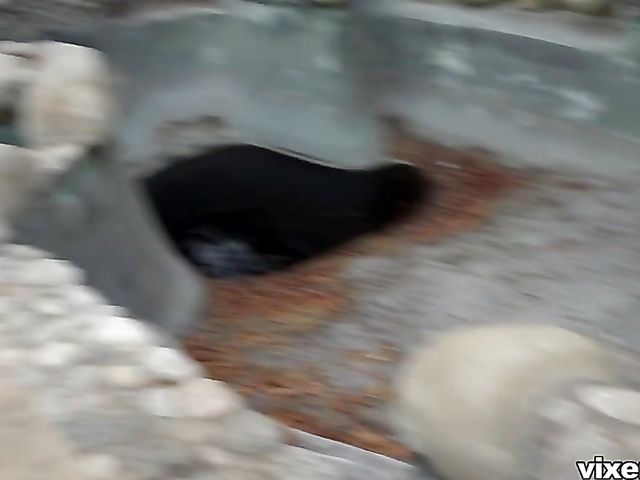 Outdoor sex in the backyard with shaved girl Kara Faux