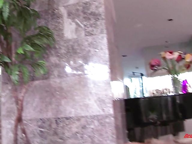 Big tits pornstar Ashlynn Brooke sucks and gets fucked