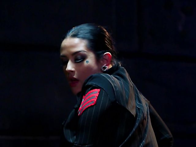 Riley Steele lesbian loving in the dark