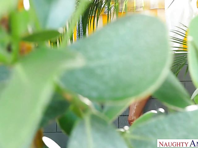 Huge tits MILF Jazmyn showering and fucking outside