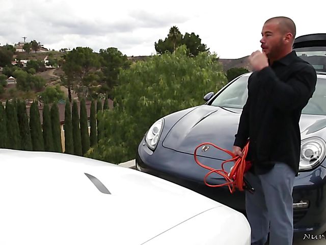 Perfect babe Brett Rossi gets picked up for nuru massage