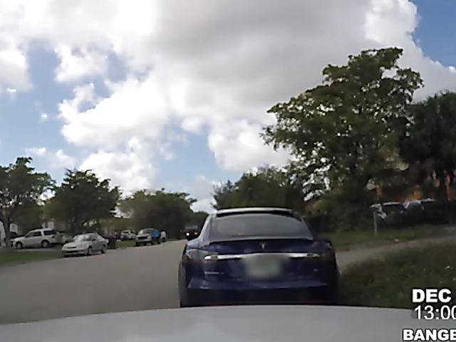 Interracial outdoor 3some with black cops fucking Kiki Parker