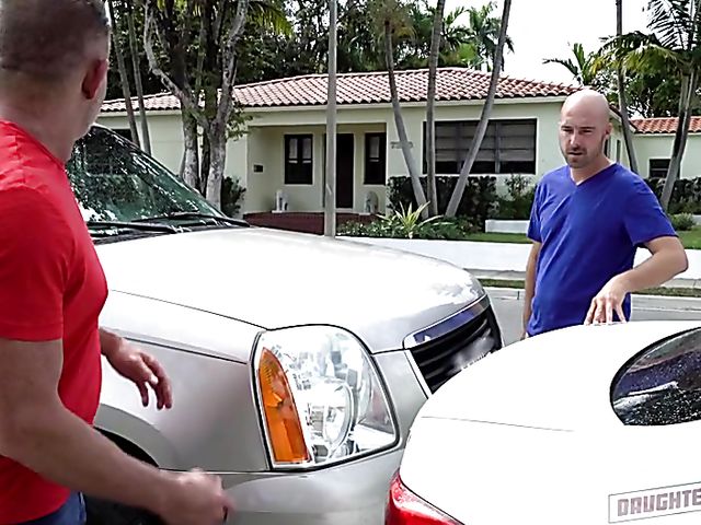 Daughter fucks dad fantasy with Joseline Kelly and Raylin Ann