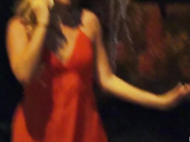 Blonde slut Lilly Sapphire blows and bangs in the backseat