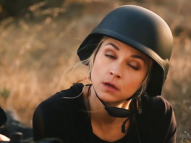 Very hot lesbian scene with Abella Danger and Luna Star