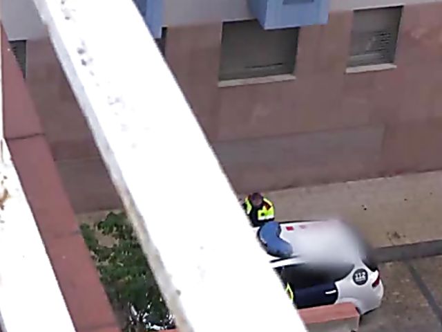 Alice Blues gives a public blowjob and gets screwed