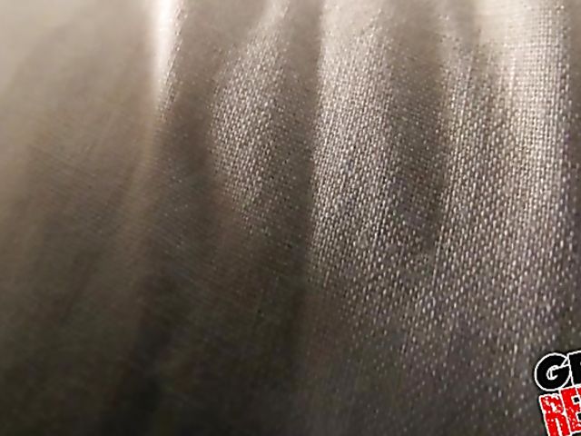 Skinny bikini teen Tysen Rich has sex with her BF