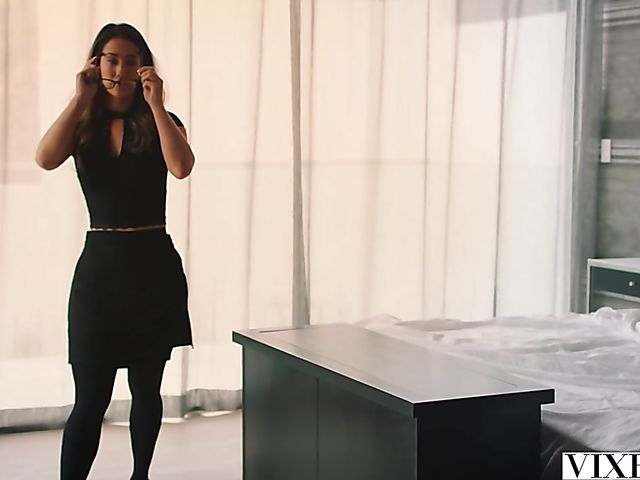 Pantyhose fuck with delicious Eva Lovia