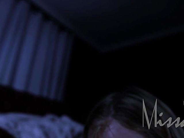 Scary handjob in the dark from a blonde girl