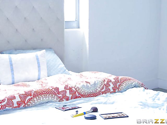 Johnny Castle gets tied and fucked by hot teen Megan Rain