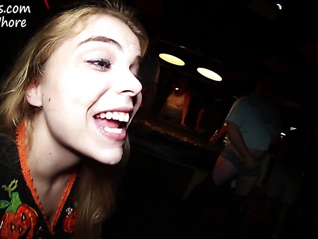 Blonde bukkake slut Cloe Palmer milks cocks