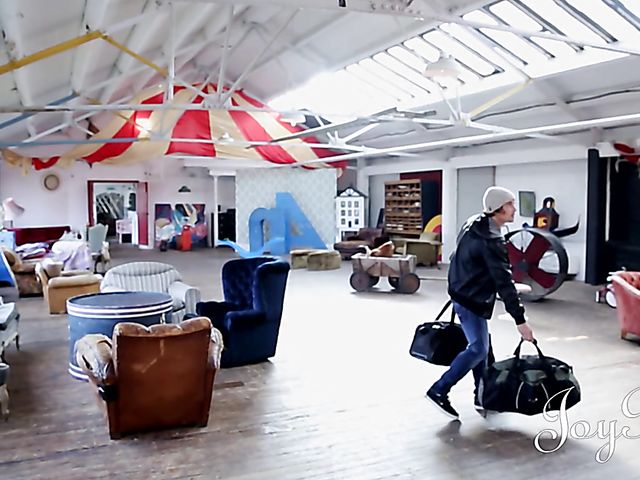 International FFM threesome with Stella Cox and Amber Nevada