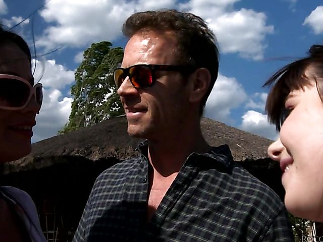 Rocco Siffredi anal action with daughter and mom