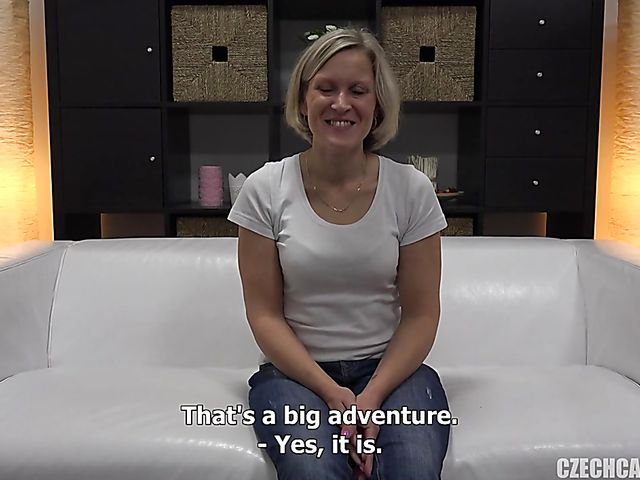 Czech MILF Marie gets a fuck in POV on casting
