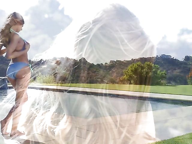 Sydney Coles sexy solo and pussy rubbing
