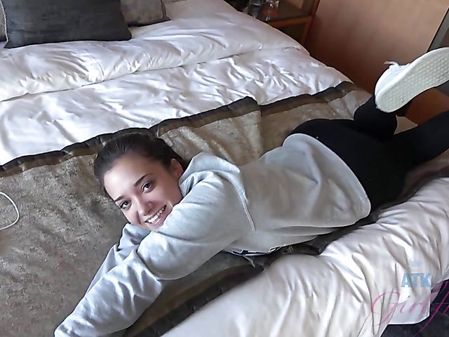 Gia Paige makes a sex tape on vacation