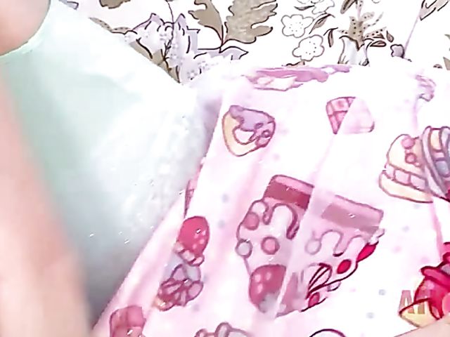 Solo masturbation with nice babe Dolly Leigh