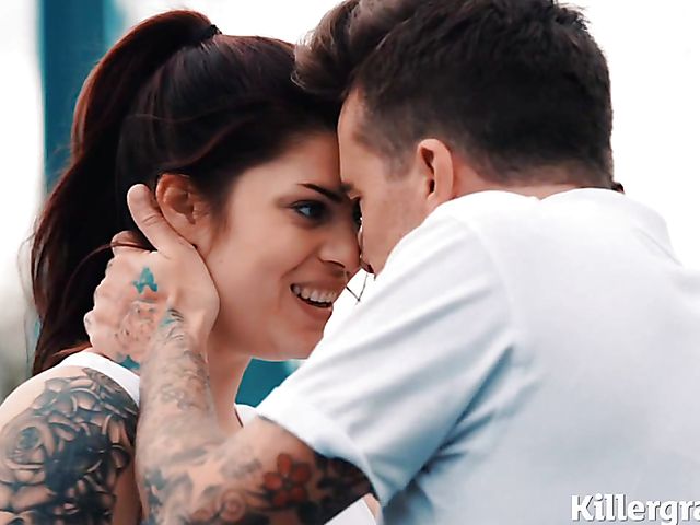 Tennis girl Lucia Love loves outdoor sex