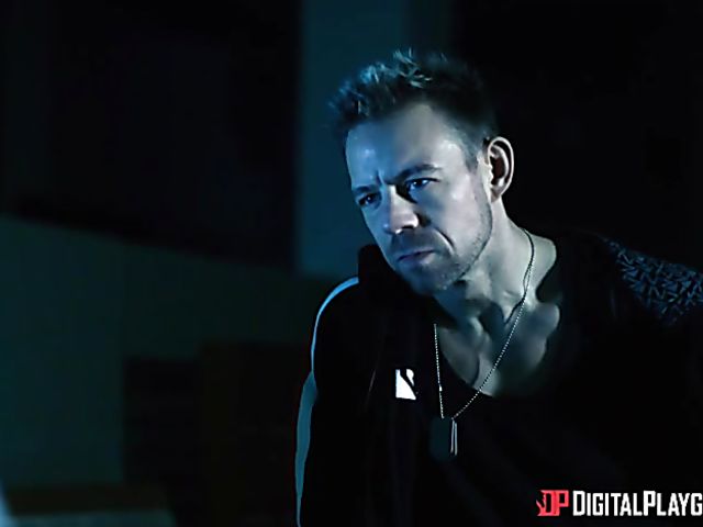 Alien sex with big titted pornstar Rachel Starr