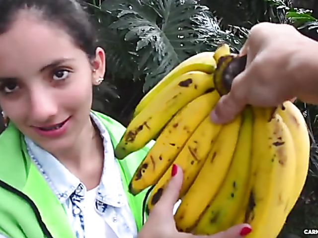 Amateur latina teen Mary Gomez gets fucked