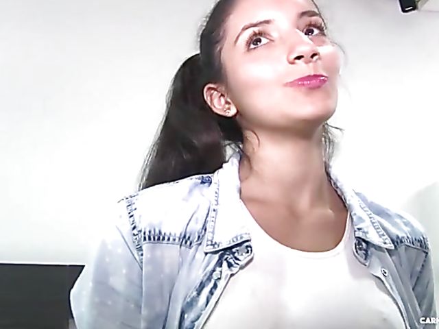 Amateur latina teen Mary Gomez gets fucked