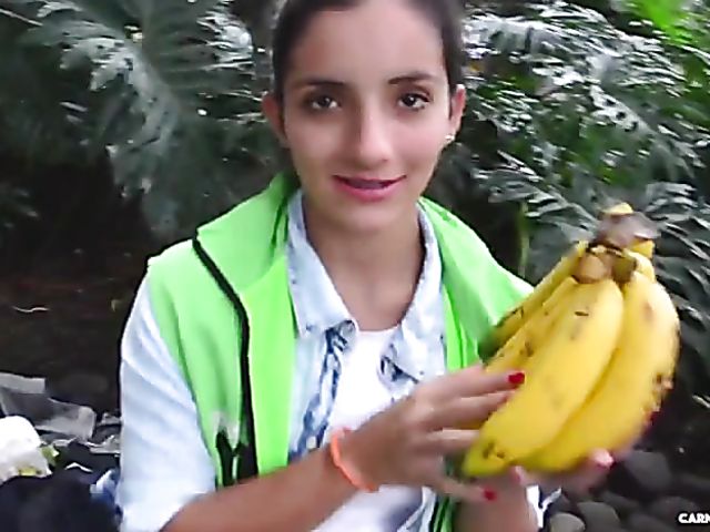 Amateur latina teen Mary Gomez gets fucked