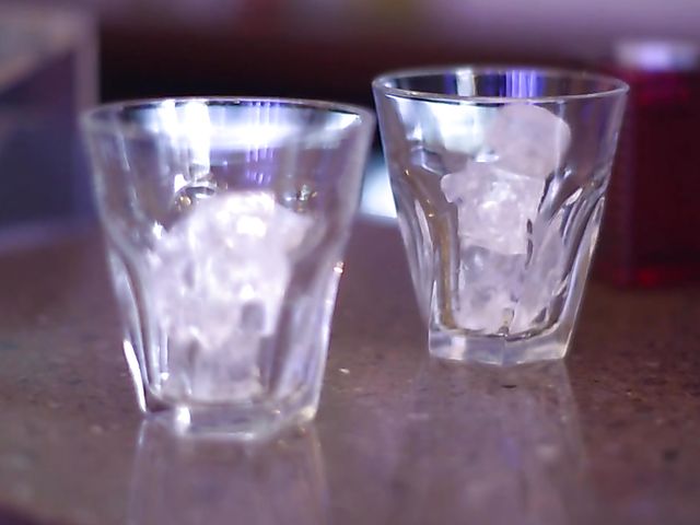 Cheating wives Tamara Grace and Ania Kinski suck & fuck