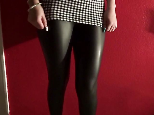 Her tight spandex ass makes him cum