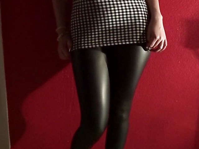 Her tight spandex ass makes him cum