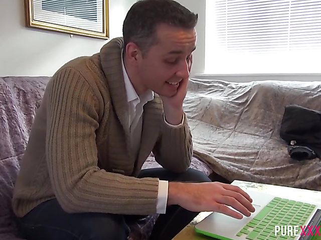 Roxxy Lea with sexy boobs gets hard fucked in bed