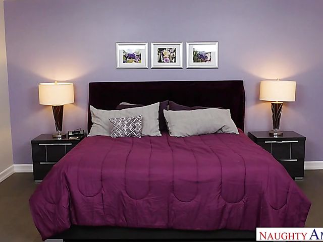 Teen babysitter Jessie Lynne has her pussy stuffed