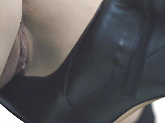 Tess A and Tracy Lindsay lesbian domination scene