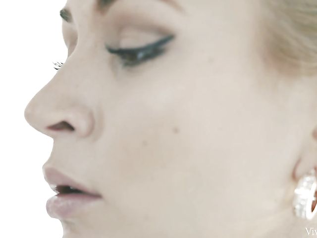 Tess A and Tracy Lindsay lesbian domination scene