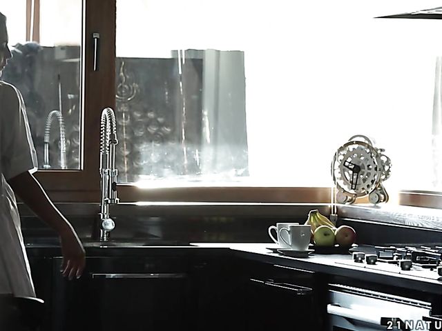 Vanessa Decker with perfect natural boobies gets shagged