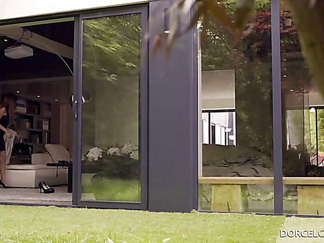 Escort Cara with a tight pussy gets slammed