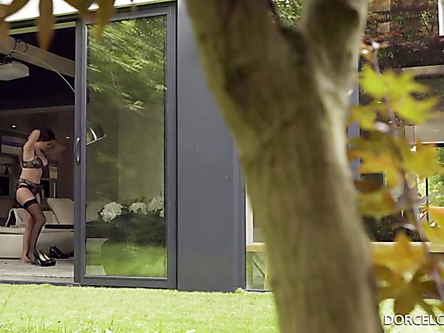 Escort Cara with a tight pussy gets slammed