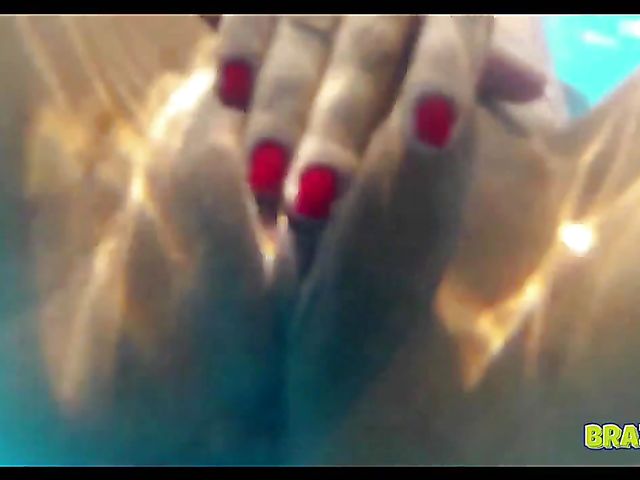 Ass shaking and pussy munching by the pool