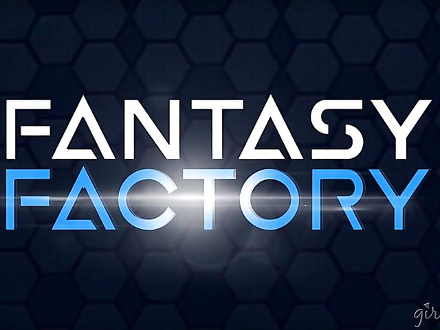 Lesbian MILF seduces nerdy girl Serena Blair