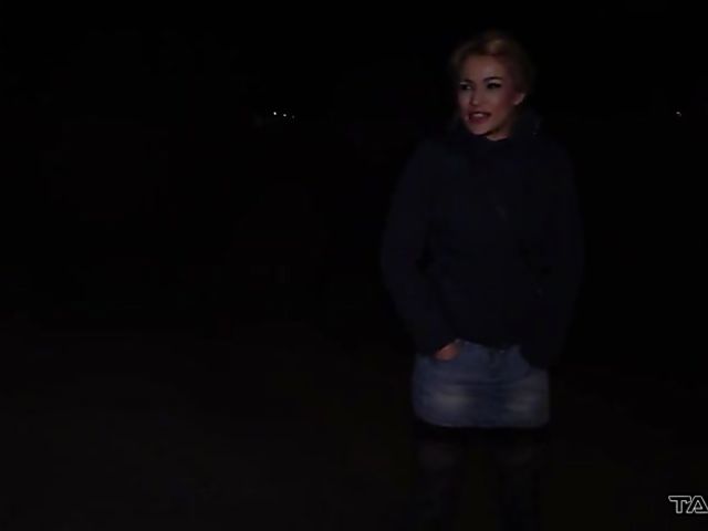 Amateur car sex with slutty Cherry Kiss