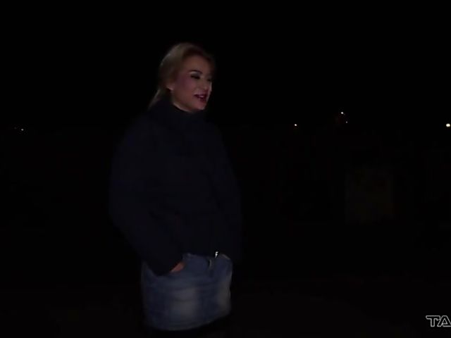 Amateur car sex with slutty Cherry Kiss