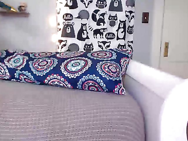 Laras webcam dildo session on Halloween