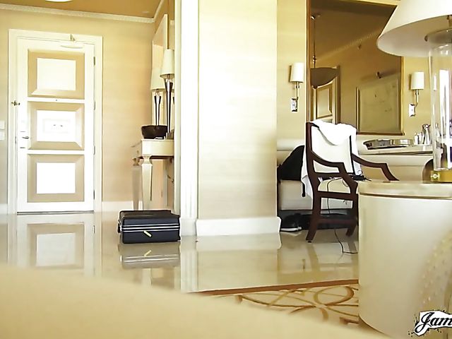 Shower sex with pretty blonde Kate England