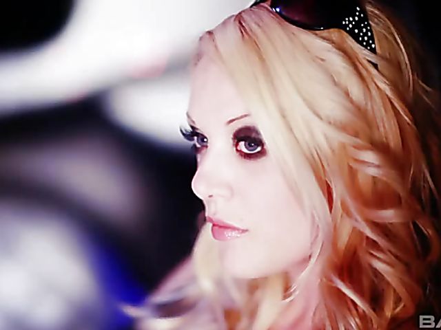 Blonde beauty sucking and fucking in the limo