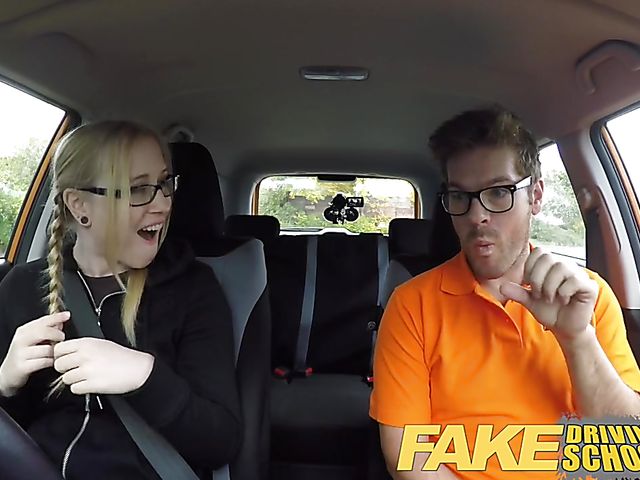 Car sex with driving school student Satine Spark