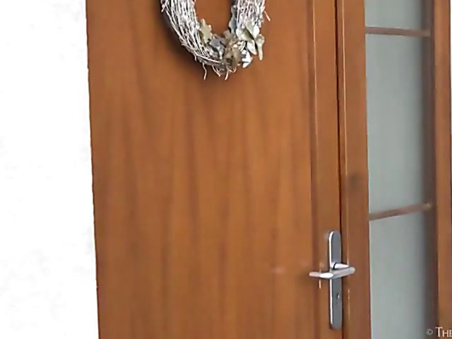 Skinny brunette Kira Zen cant stop fingering