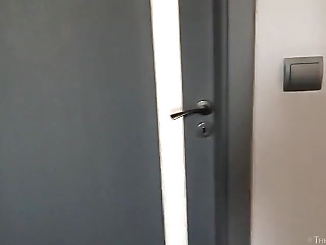 Skinny brunette Kira Zen cant stop fingering